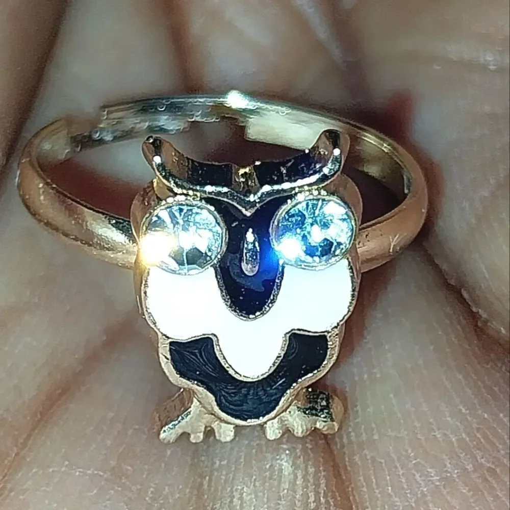 Super cute girls jeweled adjustable ring